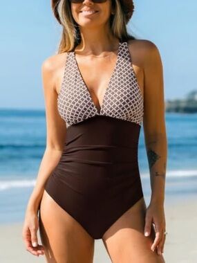 Cupshe Brown One-Piece Swimsuit with Patterned V-Neck